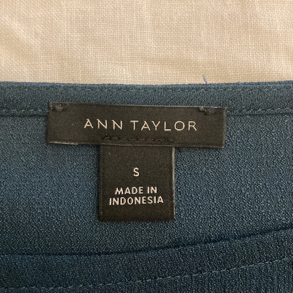 Ann Taylor Cascade Ruffle Sleeve Deep Teal Size S. - Picture 3 of 4